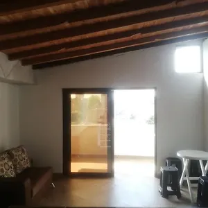 Casa Con Parking, Cerca Al Metro Y Mercados, 5 Piso Solo Escaleras Apartamento